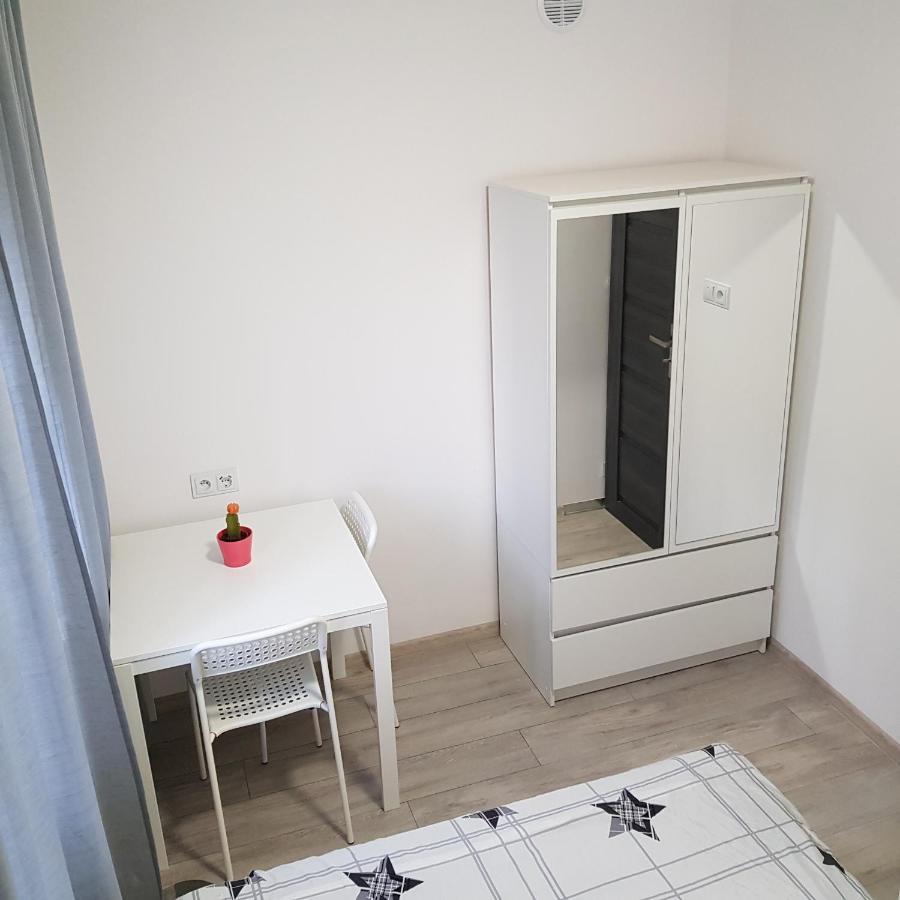 Mirrorroom Pl Downtown Varsavia Esterno foto